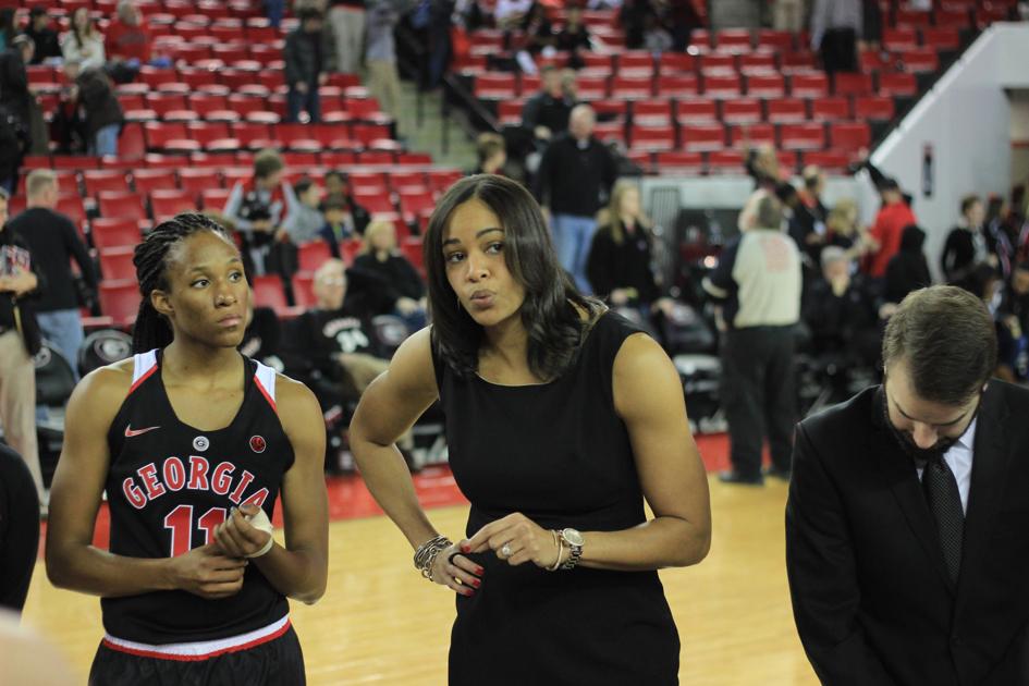 Female Head Women S Basketball Coaches In Ncaa On The Decline