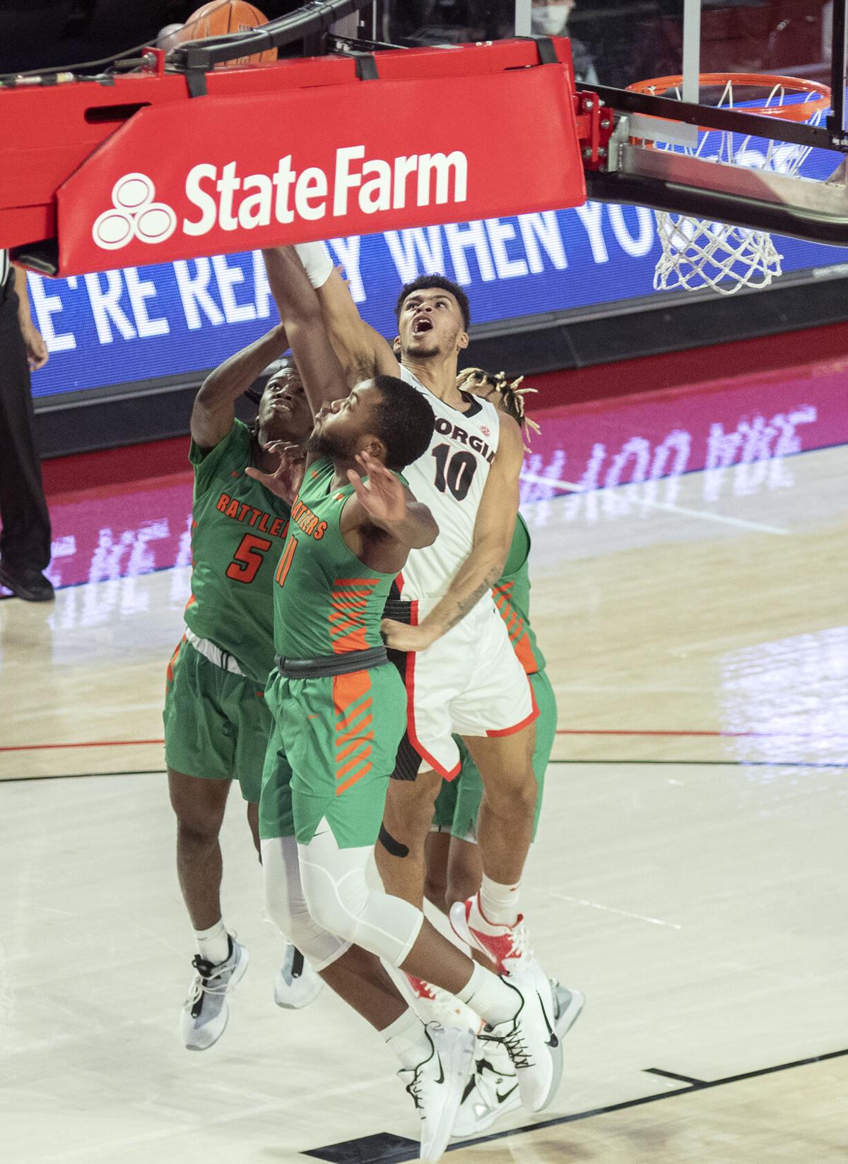 201129_ks_BasketballvsFLAM_18.jpg