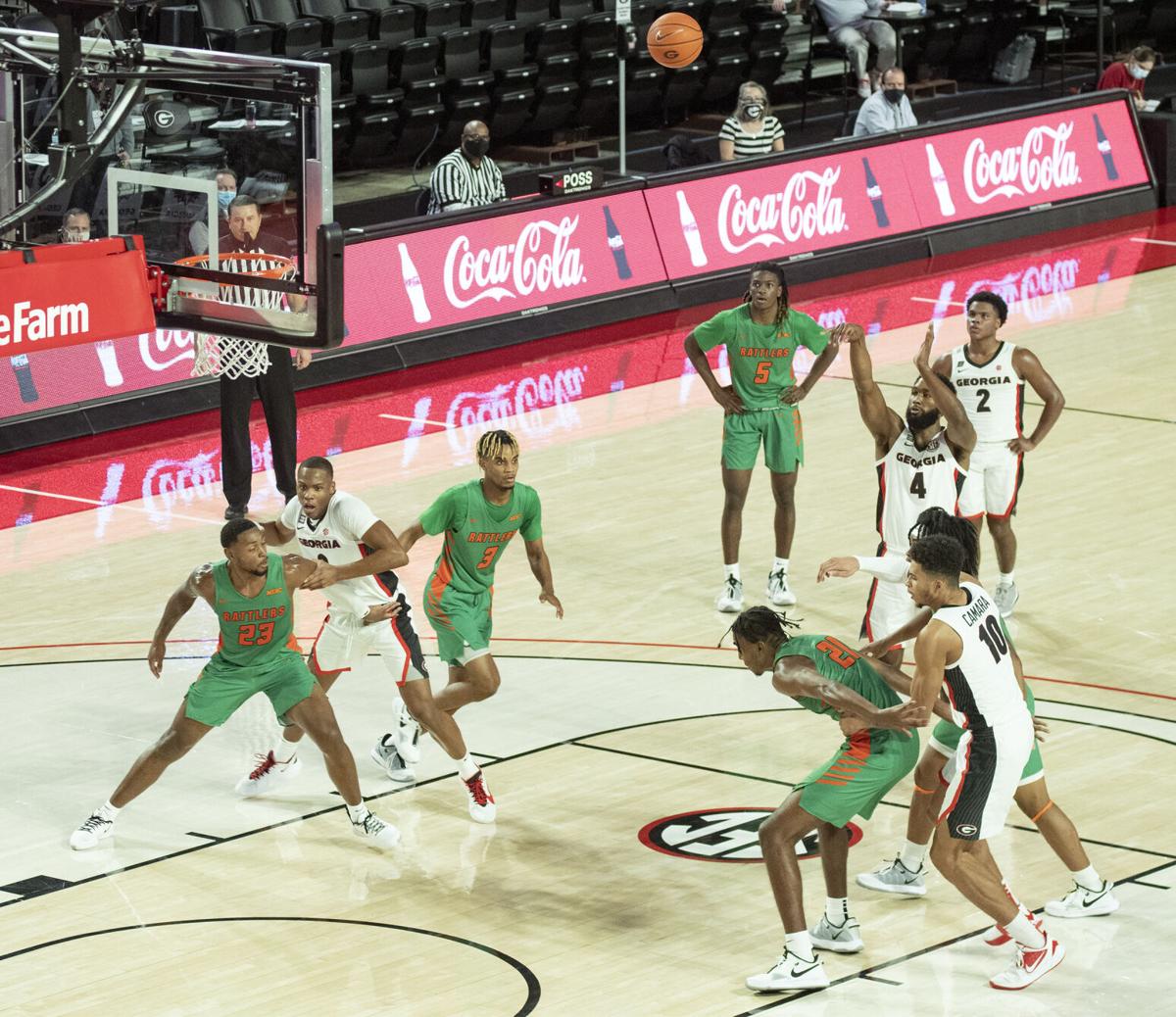 201129_ks_BasketballvsFLAM_14.jpg