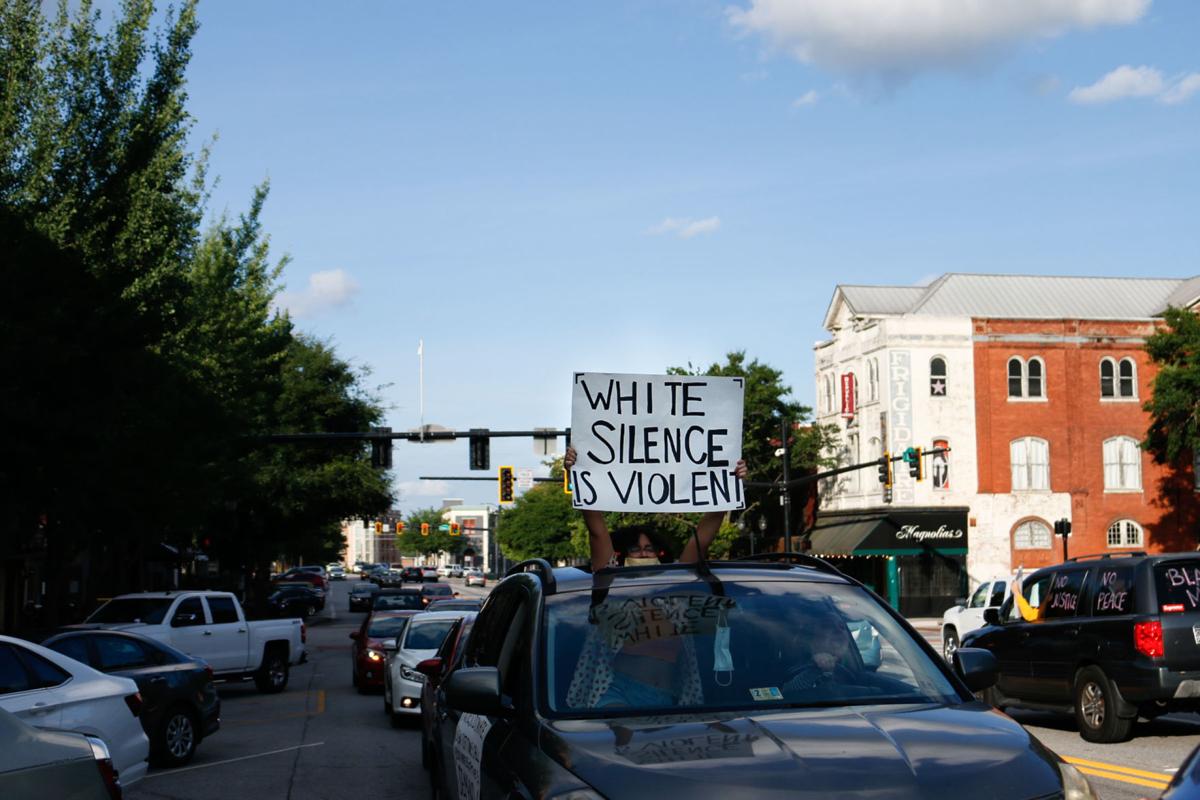 caravan protest005.jpg