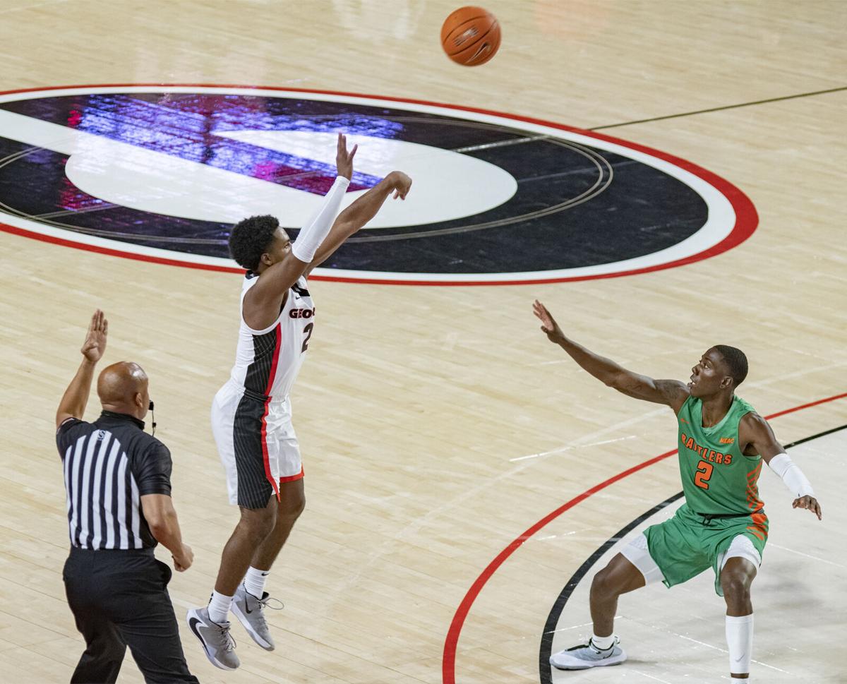 201129_ks_BasketballvsFLAM_02.jpg