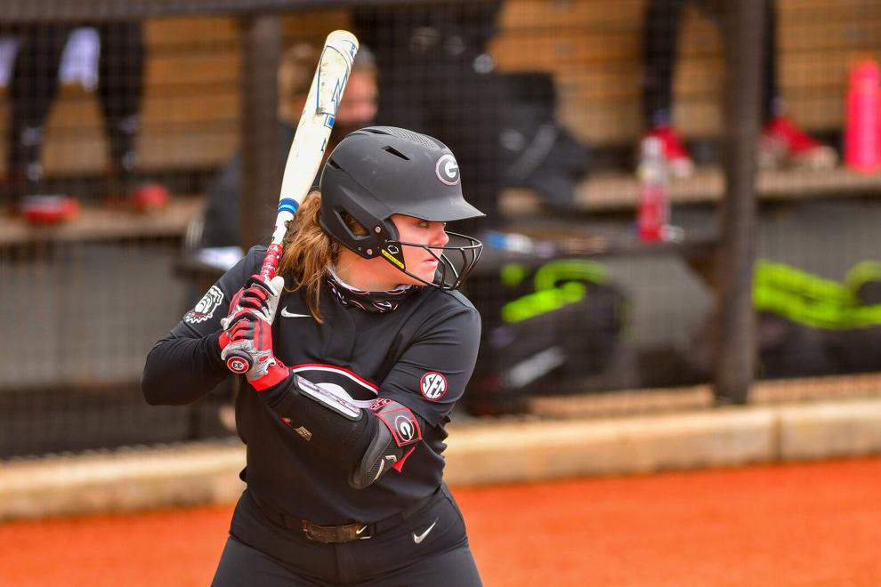 softball wins series opener against No. 5 Florida