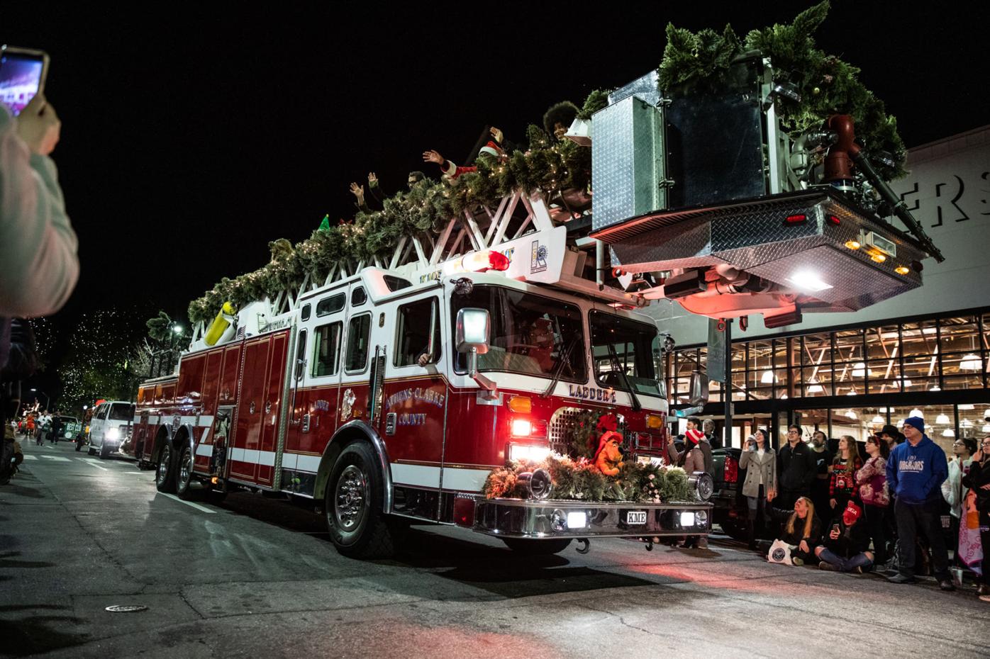 191205_RAC_ParadeOfLights_0135.jpg