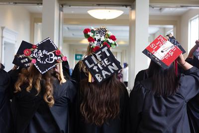 Silent Protest At Graduation Supports Daca Recipients And Undocumented Students In Georgia Uganews Redandblack Com