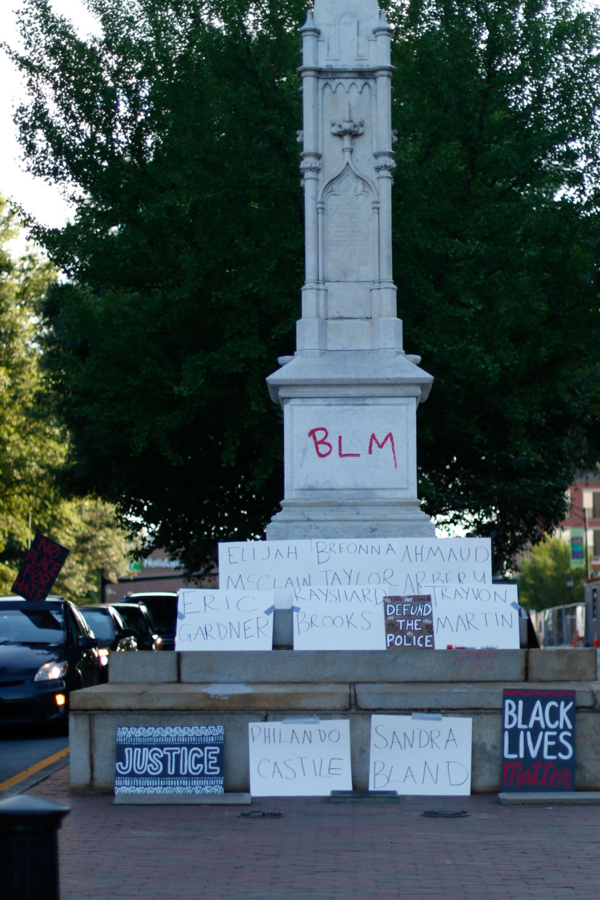 caravan protest010.jpg