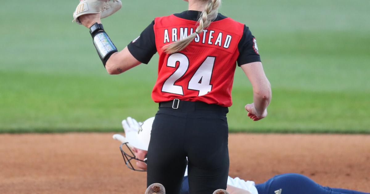 Ellie Armistead’s swing powers Georgia softball over Alabama 4-2