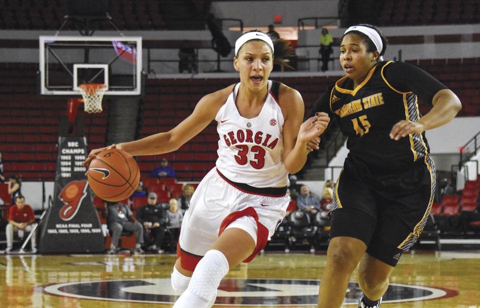 Georgia Women S Basketball Rolls Past Wofford In Season Opener