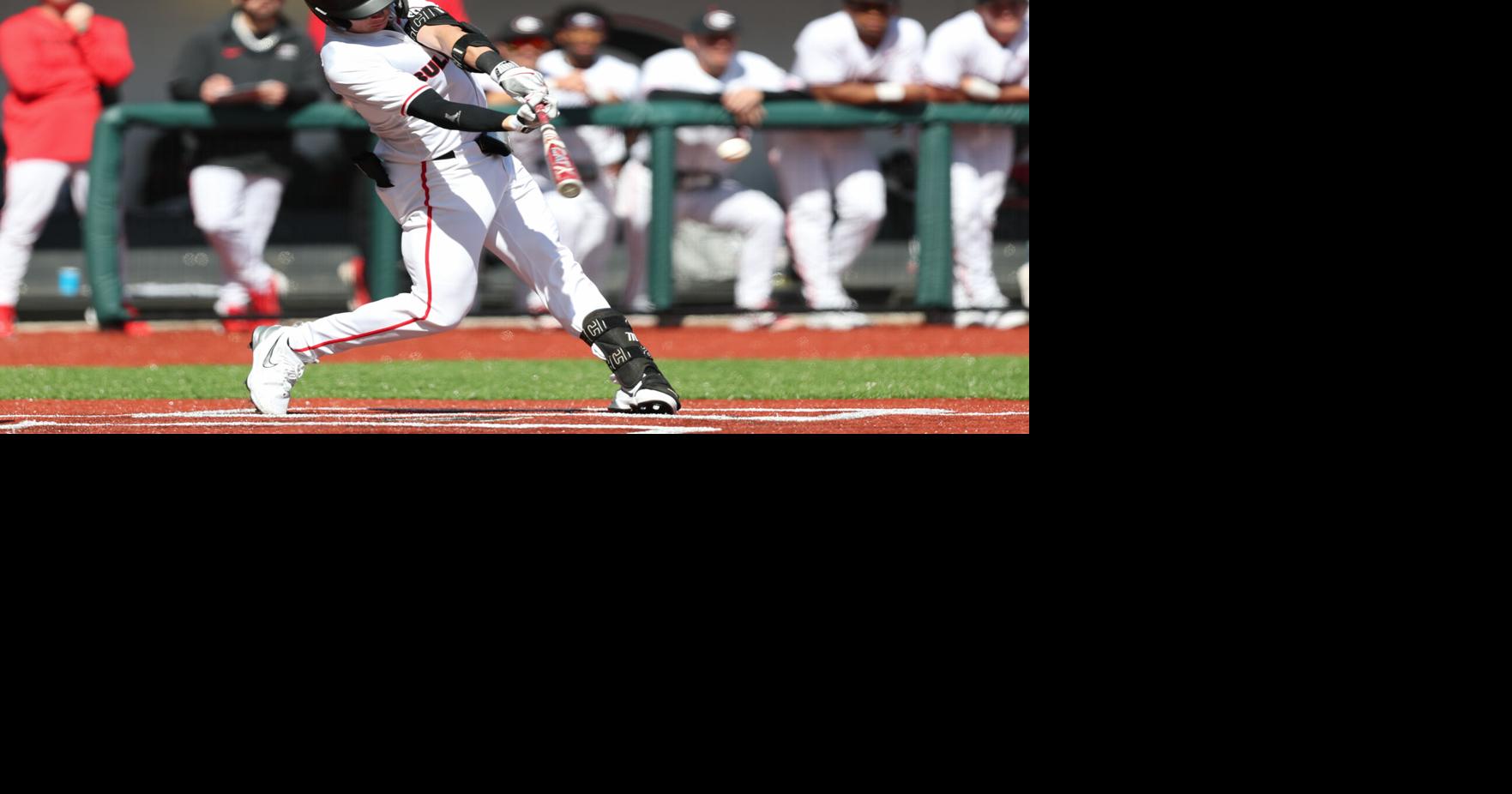 Georgia walks off FGCU in thrilling 10-9 comeback