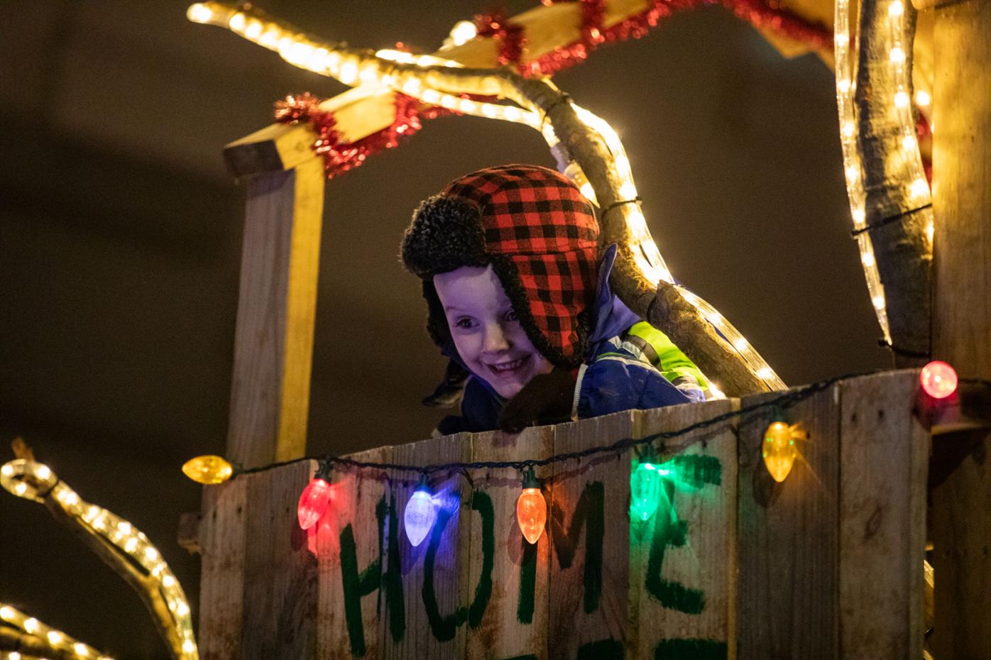 191205_RAC_ParadeOfLights_0599.jpg