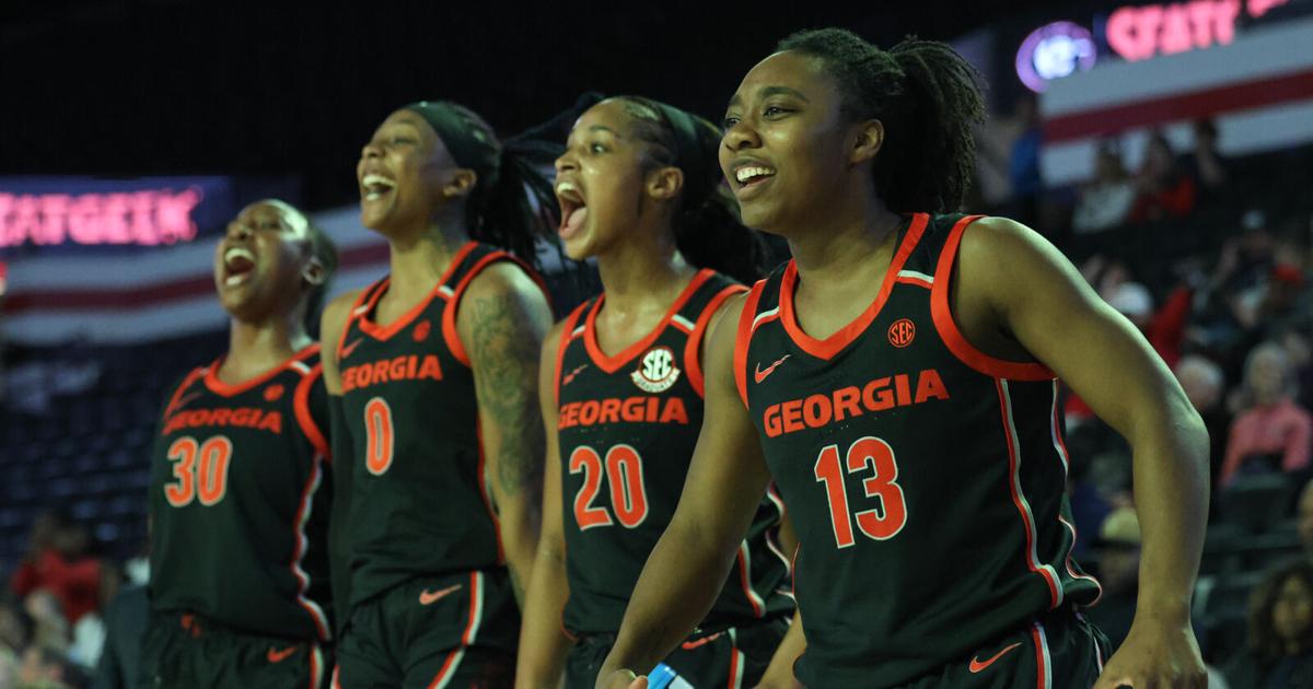 Georgia women's basketball splits both games in Sun Coast tournament ...