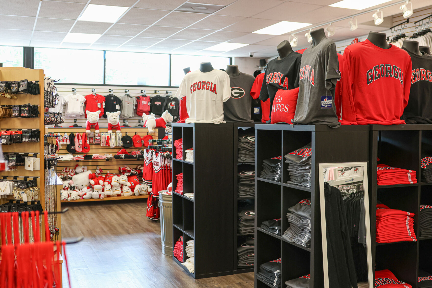 Where to shop in Athens for gameday style Tailgate redandblack