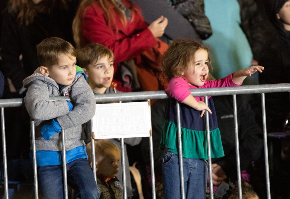 191205_ttw_ParadeOfLights_0382.JPG