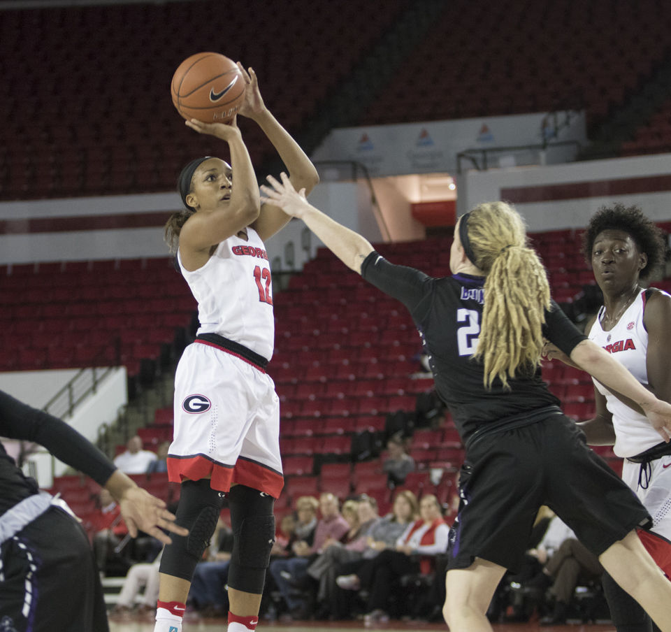 Georgia Women's Basketball Handles Texas A&M | Sports | Redandblack.com