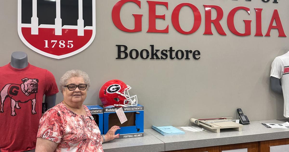 Gee brings comfort, support to UGA bookstore Campus News
