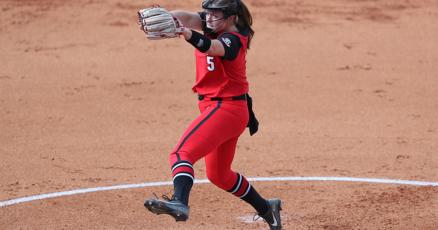 Georgia Softball Falls To Oklahoma State In First Round Of Women S College World Series Georgia Sports Redandblack Com Georgia Softball Falls To Oklahoma State In First Round Of Women S College World Series Georgia Sports Redandblack Com