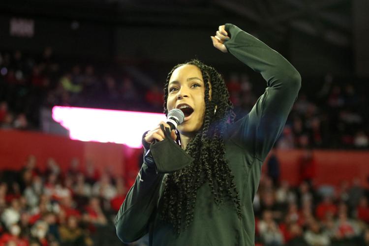 220121_JMW_gymdogsvUF_1256.jpg