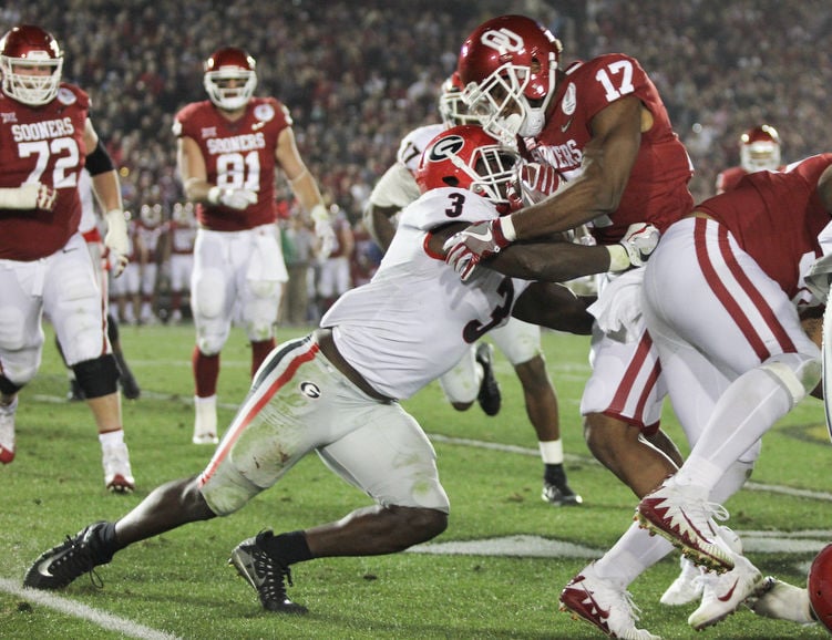 The Chicago Bears select Roquan Smith eighth overall in the 2018