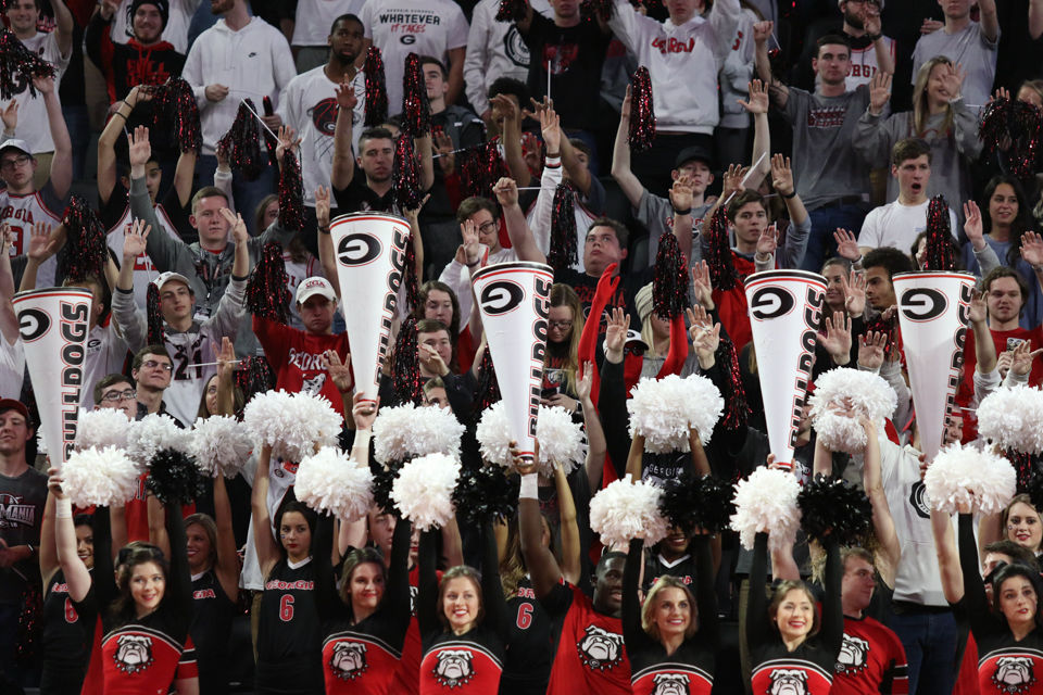 Thousands of students fill Stegeman Coliseum for Georgia Bulldogs watch  party