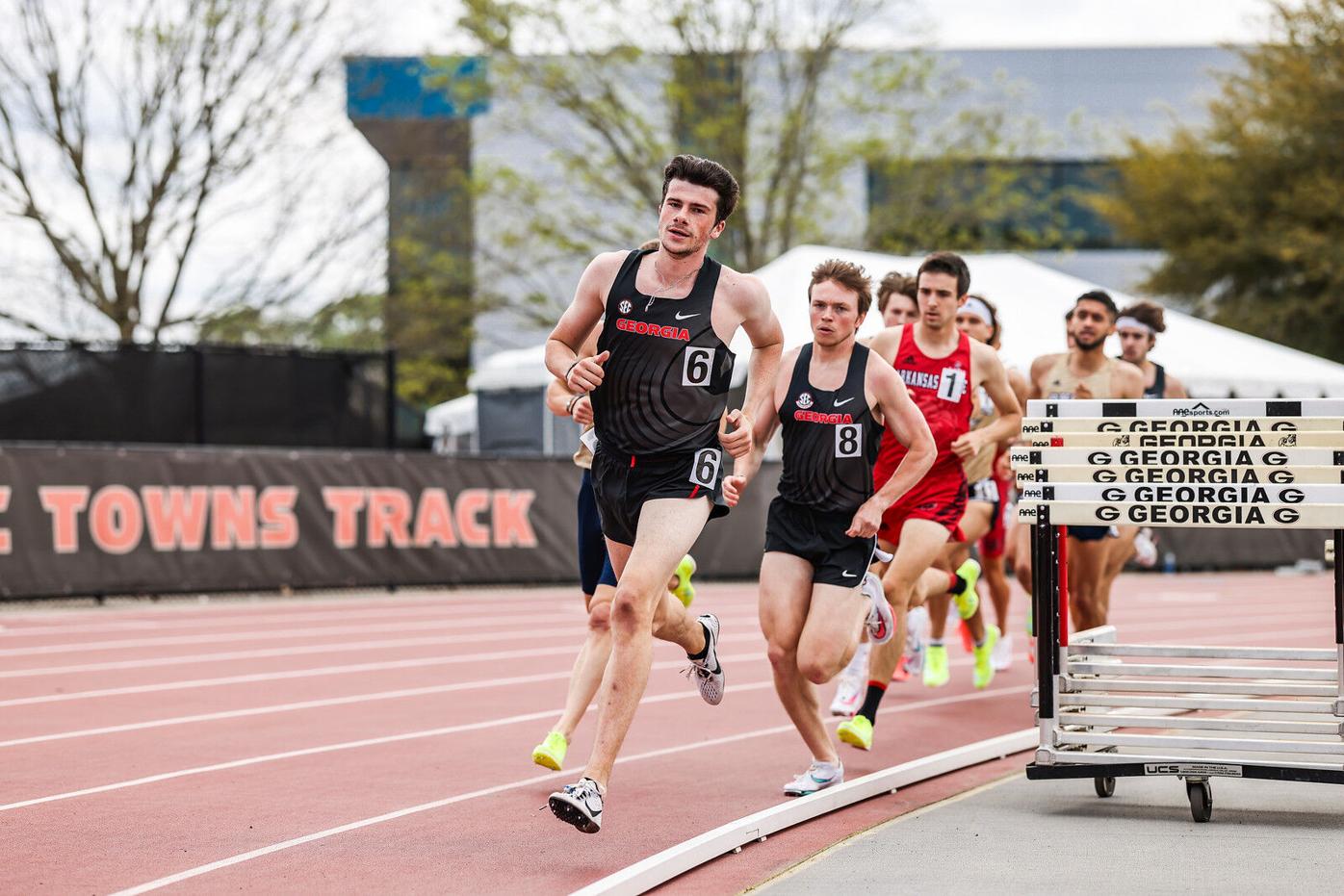 Georgia Track And Field Sets Multiple School Records During Spec Towns Invitational Georgia Sports Redandblack Com