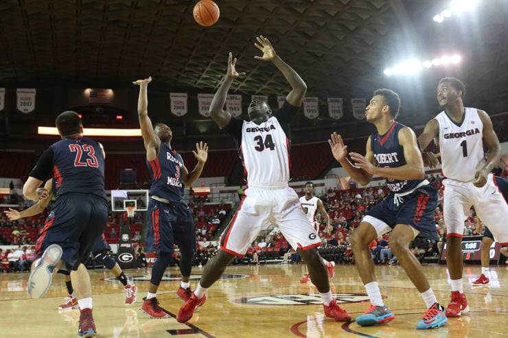 Photo Gallery: Men's Basketball Defeats Robert Morris | Men's ...