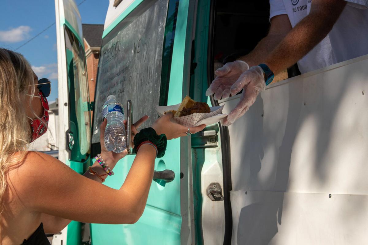 201003_LMY_FoodTruck_0024.jpg
