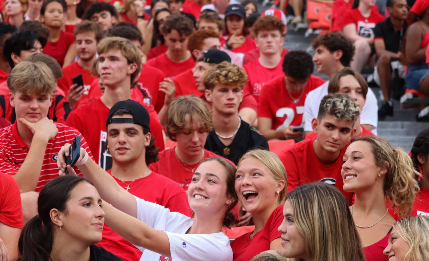 Uga X & Uga XI share Dawg House in pregame ceremony: WATCH