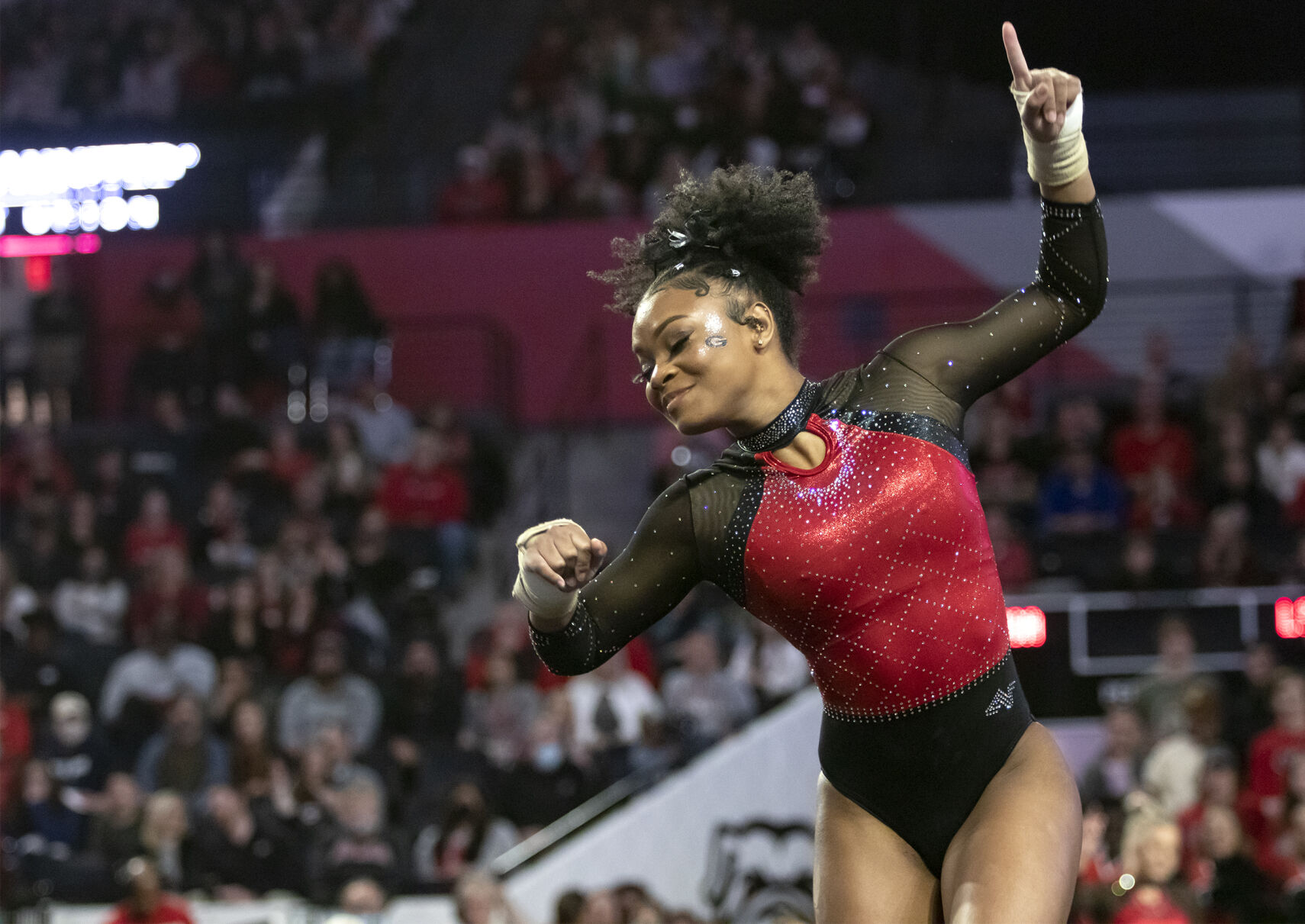 PHOTOS: Georgia Gymdogs Fall To LSU At Home | Multimedia | Redandblack.com