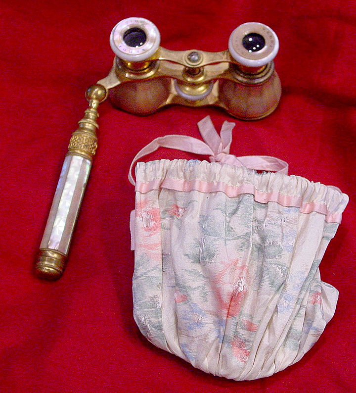 The mystery behind a set of opera glasses History