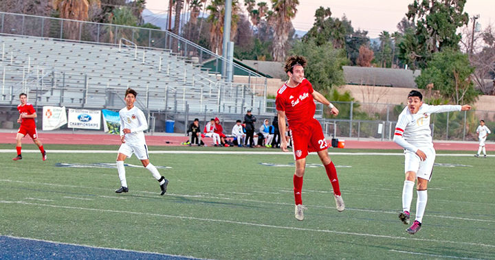 North Torrance football clinches Pioneer League title win over