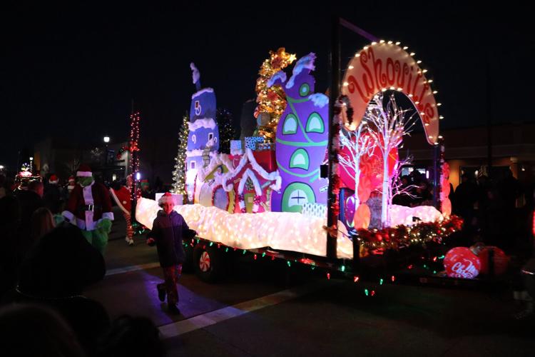 Starlight Parade lights up Redmond Features