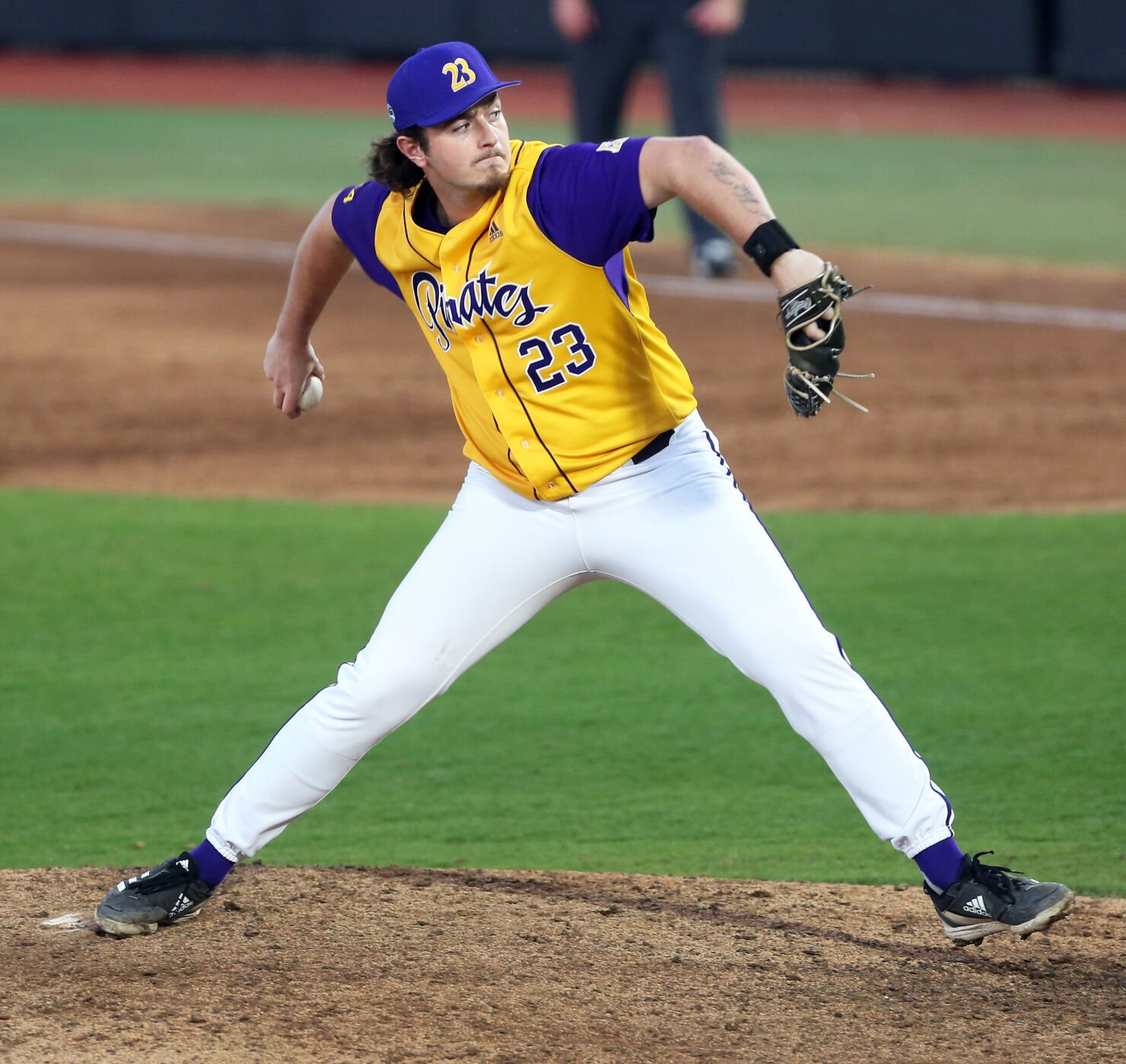 ECU Vs. Cal State Fullerton Baseball | Photo Galleries | Reflector.com