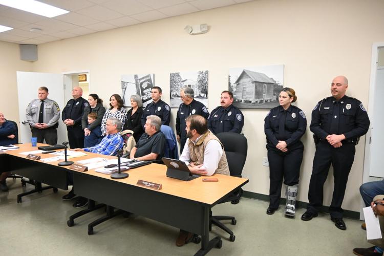 Town of Beulaville honors retiring police chief at meeting