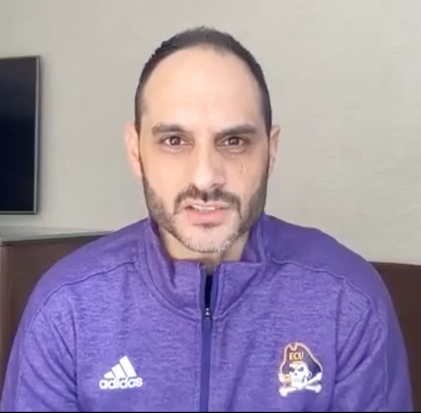 ecu-men-s-basketball-schwartz-introduced-as-new-head-coach-college