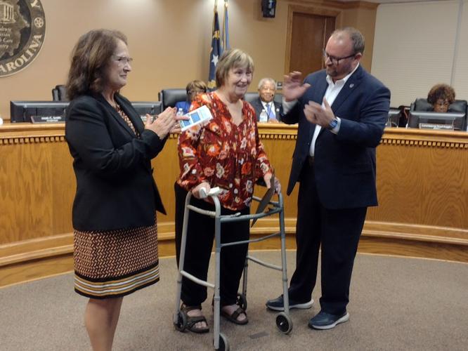 Commissioners delay adoption of new jail medical services contract