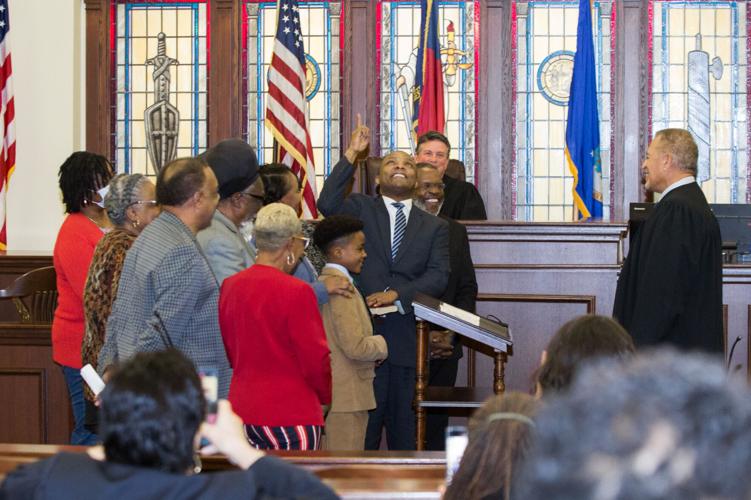 Davis focused on future at swearing-in ceremony | Local News ...