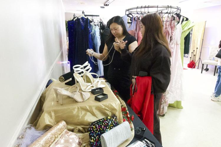 Gullah Business of Charleston provides free prom dresses to students in Duplin County | News | reflector.com Gullah Business of Charleston provides free prom dresses to students in Duplin County | News | reflector.com