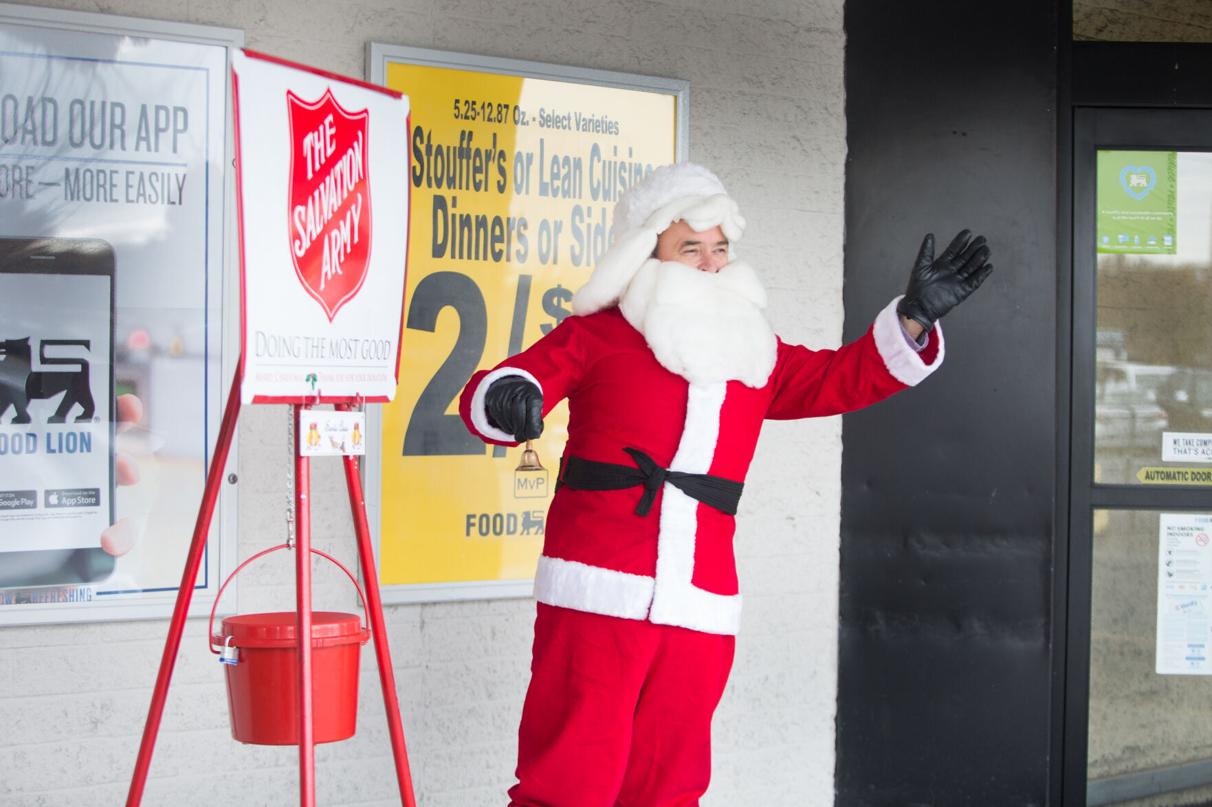 Christmas bell ringers best sale