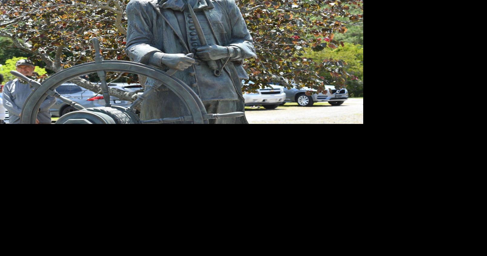 Statue of Currituck Jack unveiled