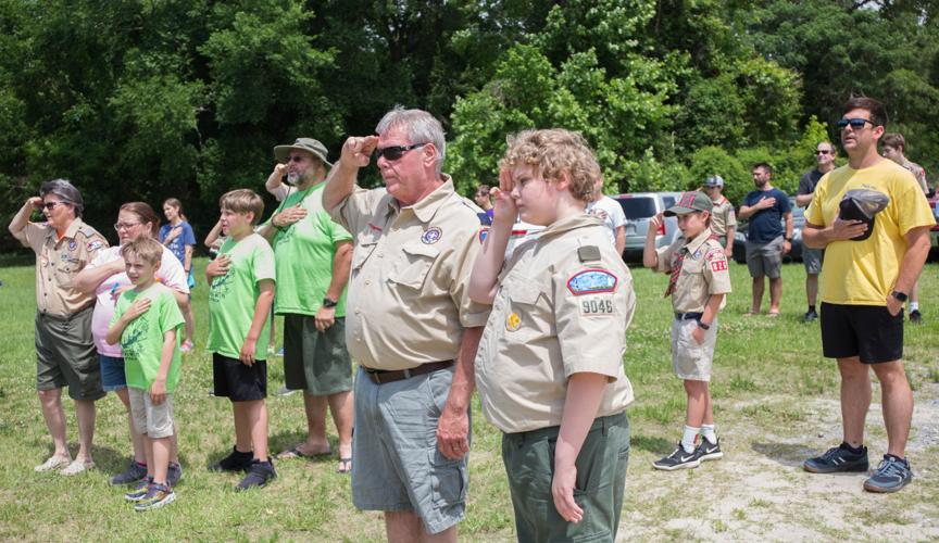 'So much respect': Vietnam veterans, Boy Scouts honor Memorial Day ...