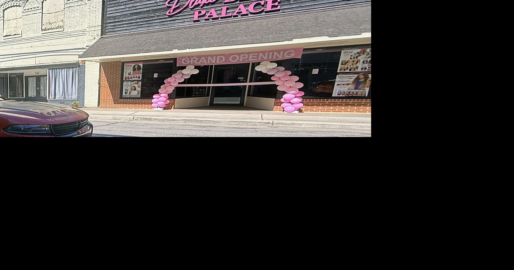 D'luxe Beauty Palace opens in downtown Robersonville