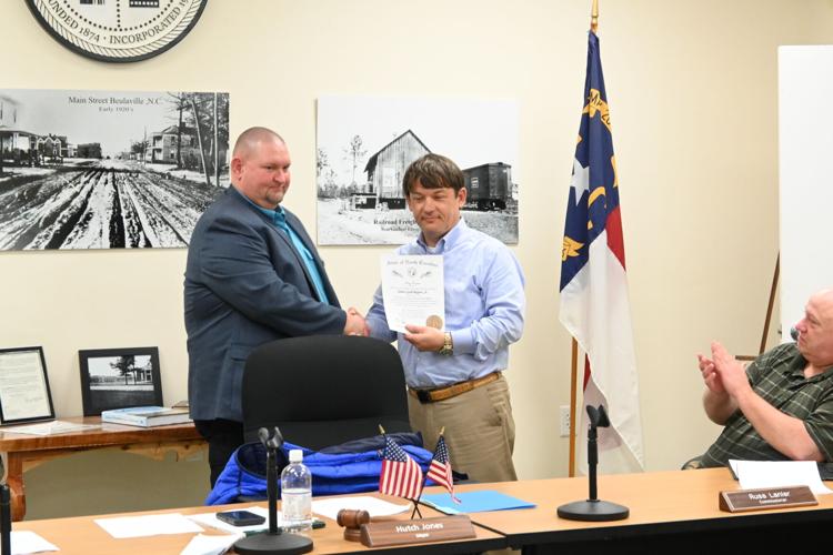 Town of Beulaville gives Long Leaf Pine Award to retiring police chief