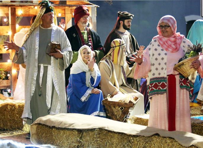 Scene Around the Greenville Christmas Parade Photo Galleries