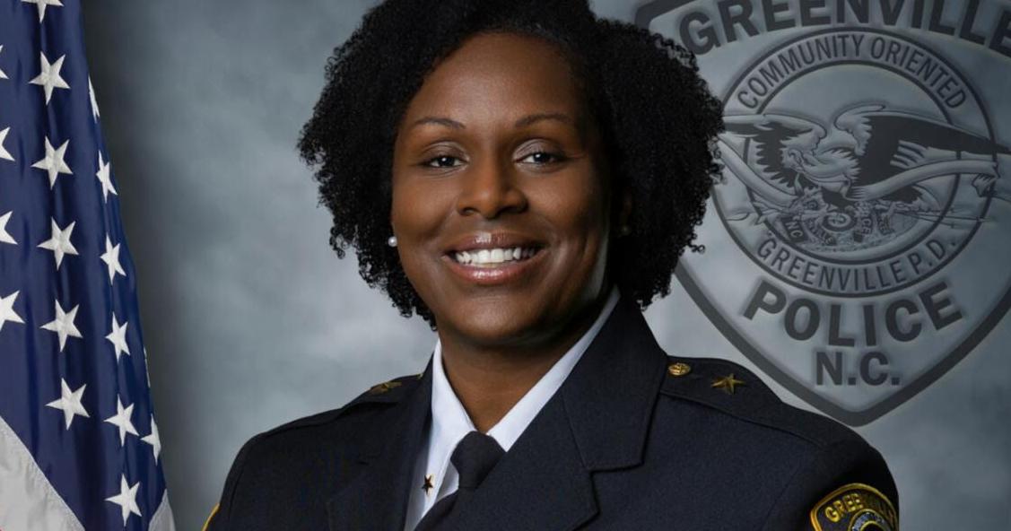 Thomas sworn in as first woman to serve as city's police chief