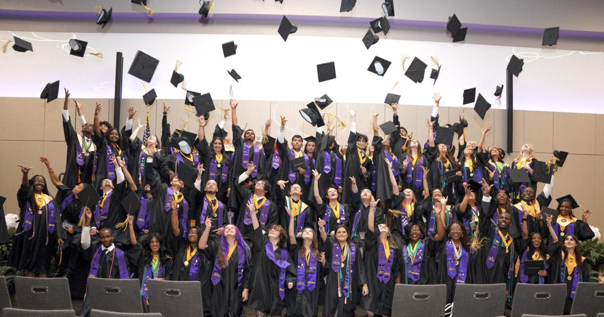 High school graduations begin as early college programs award diplomas to 130 | Local News | reflector.com High school graduations begin as early college programs award diplomas to 130 | Local News | reflector.com