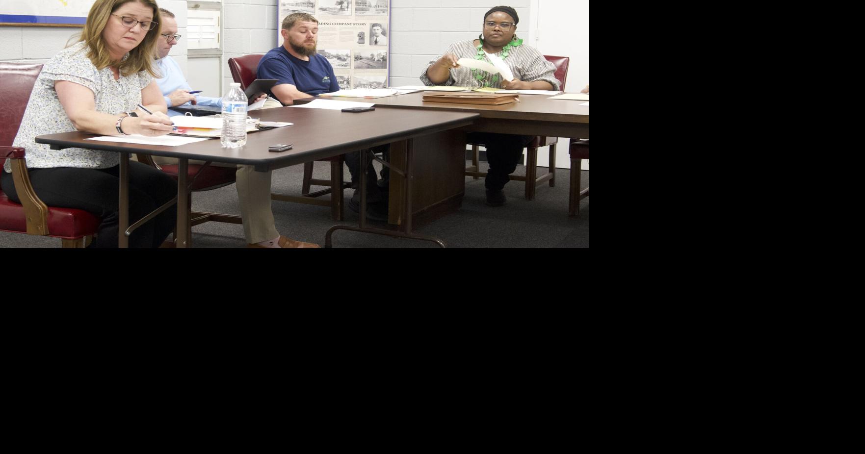 Rose Hill commissioners approve budget; appoint new planning board member