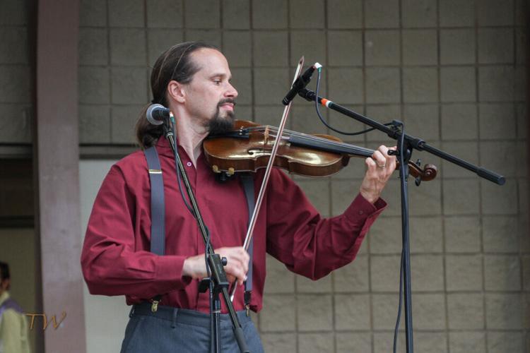 Donna Davis Molasses Creek returns to Sunday in the Park Feature