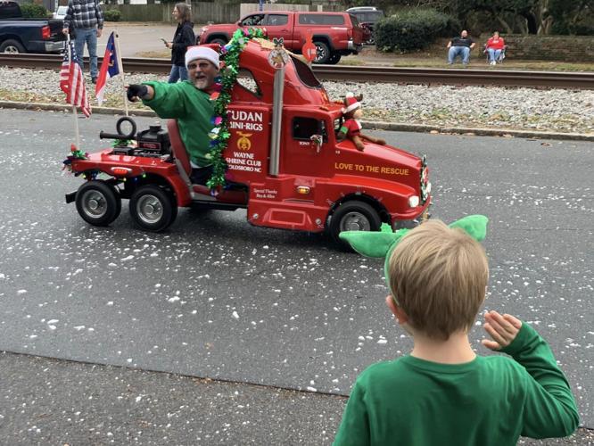 Mount Olive parade, tree lighting celebrate Christmas season Duplin