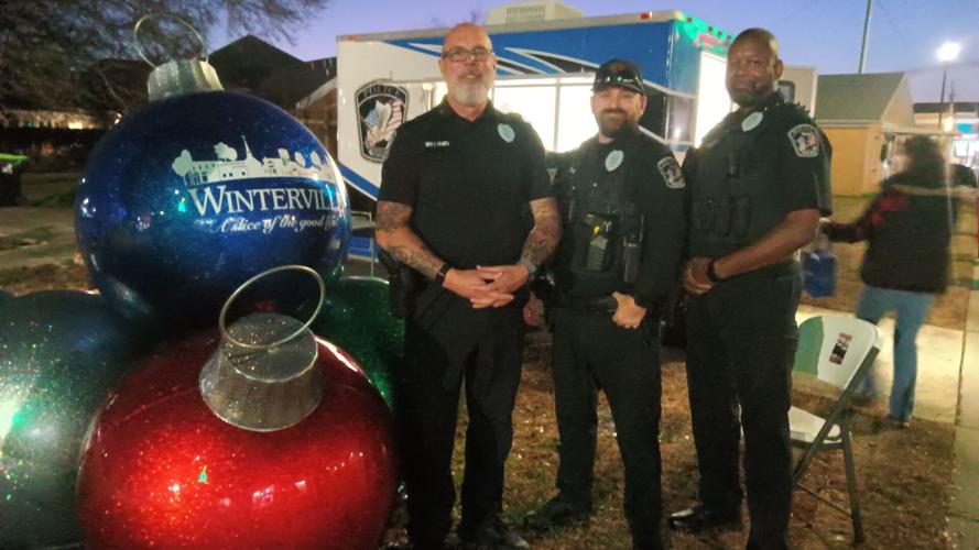 Community experiences some 'Winter Wonder' in Winterville | Local News
