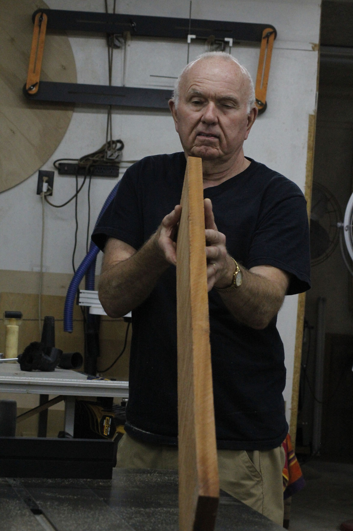 Warsaw master craftsman Hollingsworth will not take shortcuts Local
