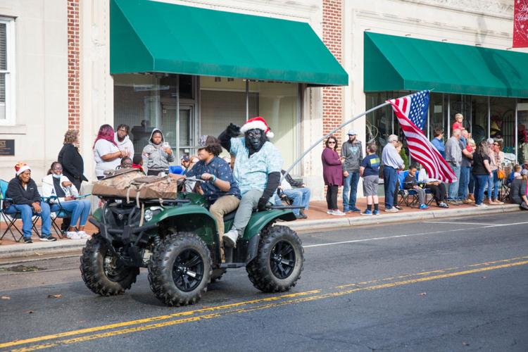 Farmville celebrates season with parade, prayer Local News